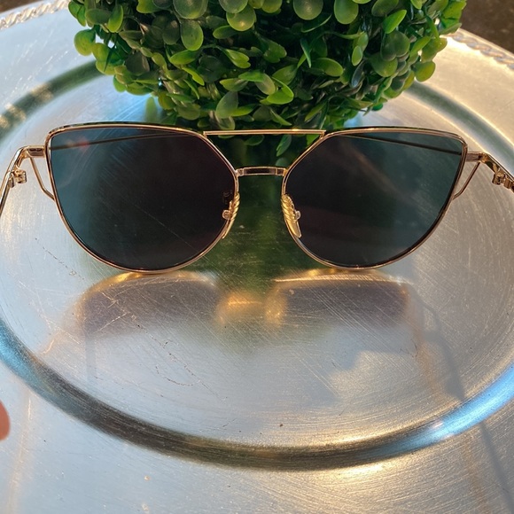 Rose Gold Aviator Mirrored Sunglasses NEW - Picture 6 of 9